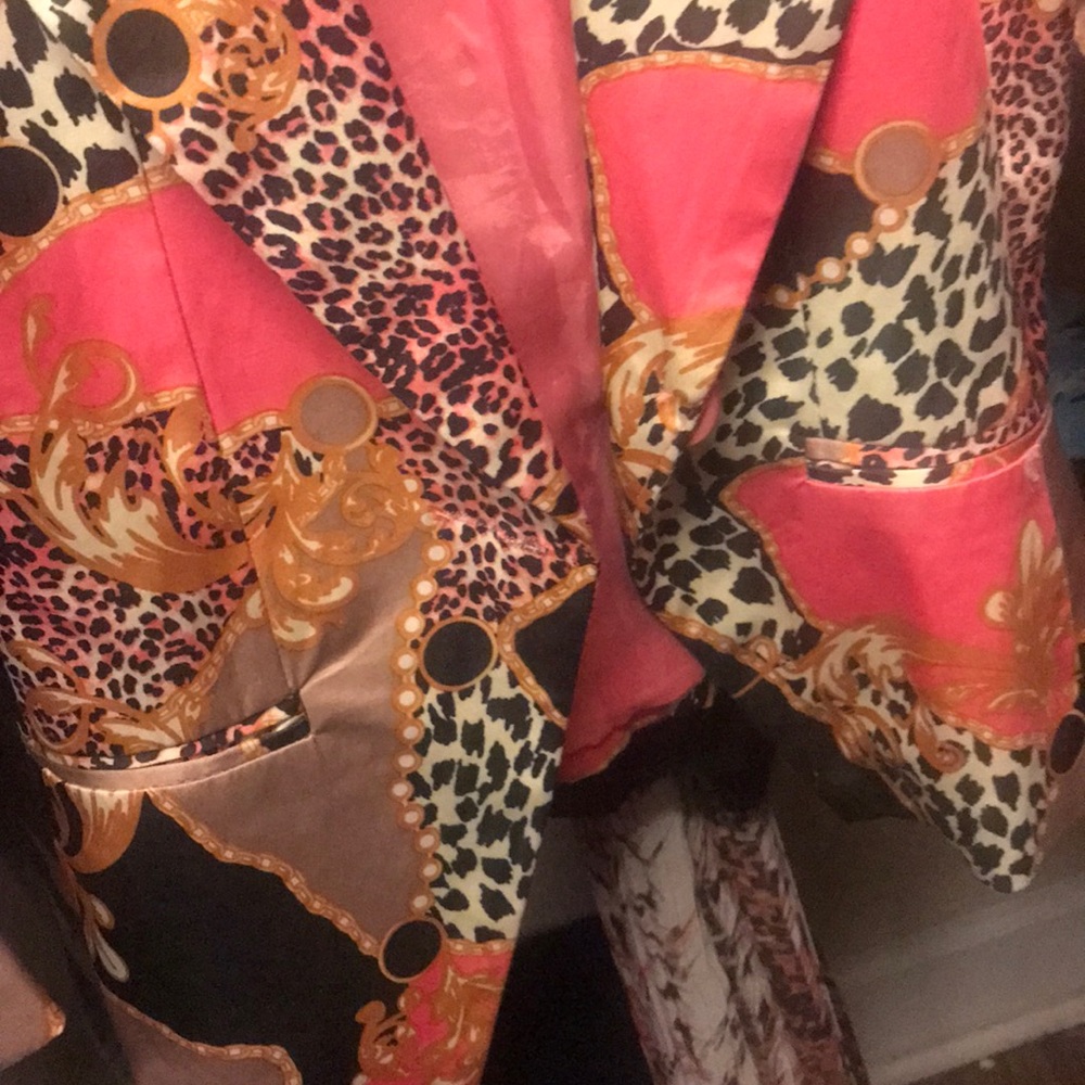 Blazer - Picture 3 of 4